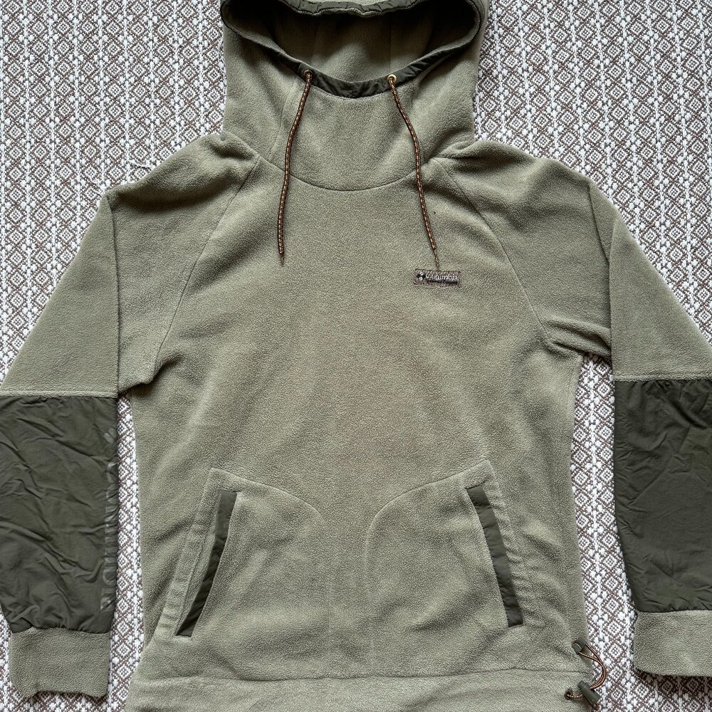 Medium Columbia Hoodie